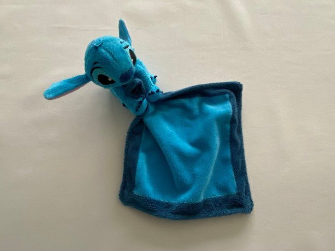 Doudou mouchoir Stitch bleu Disney d'occasion