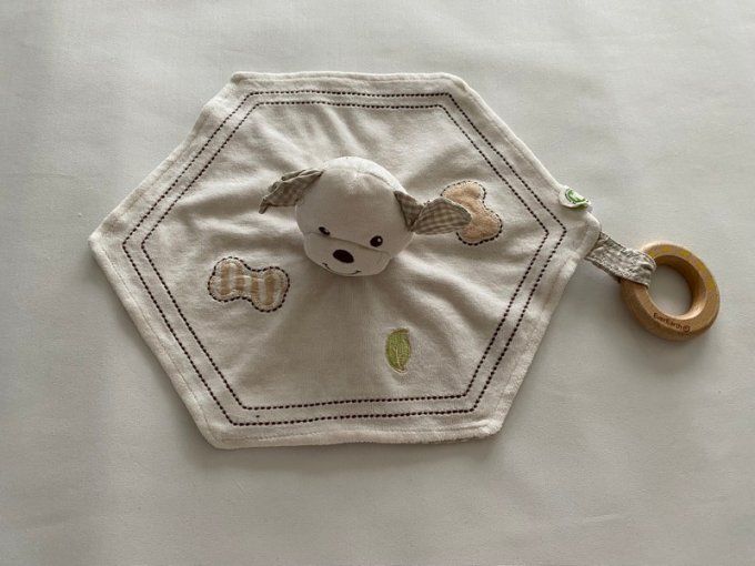 Doudou plat chien beige anneau bois Everearth d'occasion